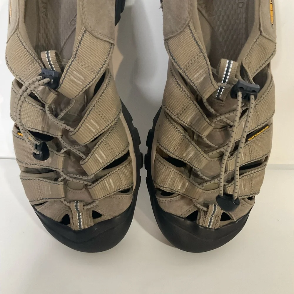 Keen’s Newport H2 Water Hiking Sandal; Easy On Bungee Cinch, Toe Bumper, Size 12